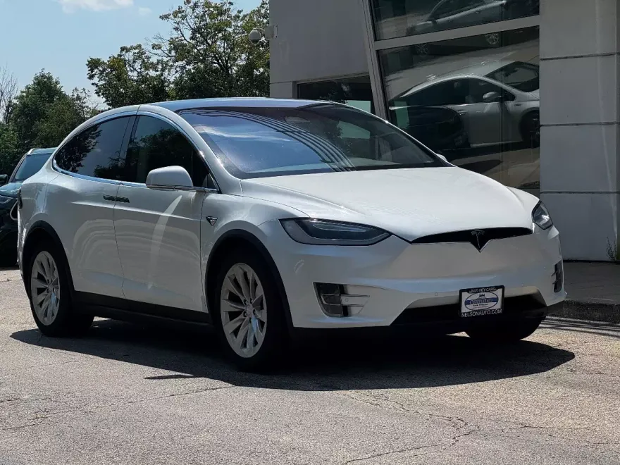 2017 Tesla Model X 75D photo 1