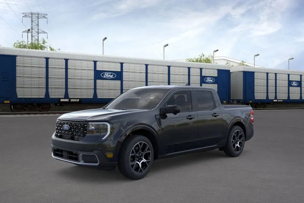 2025 Ford Maverick Lariat photo 1