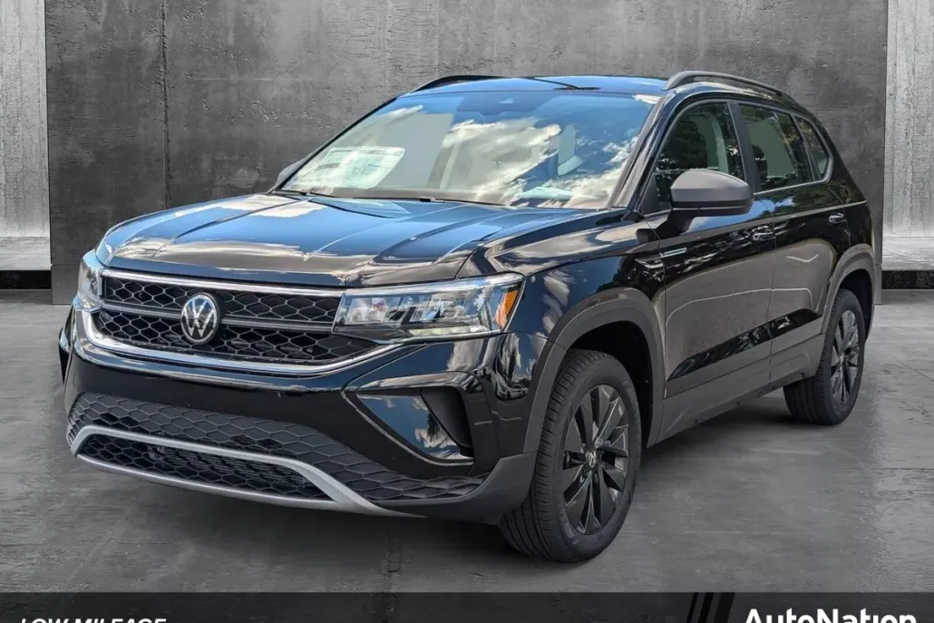 2024 Volkswagen Taos S photo 1