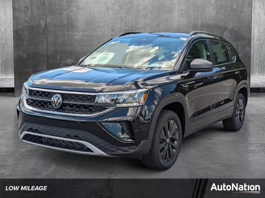 2024 Volkswagen Taos S photo 1