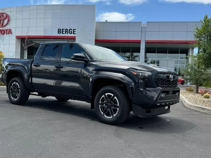 2025 Toyota Tacoma TRD Sport Double Cab photo 1