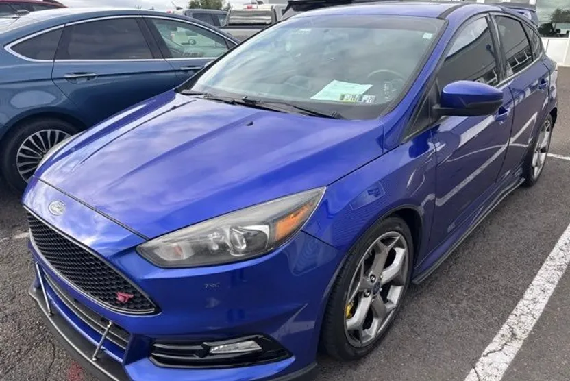 2015 Ford Focus ST photo 1