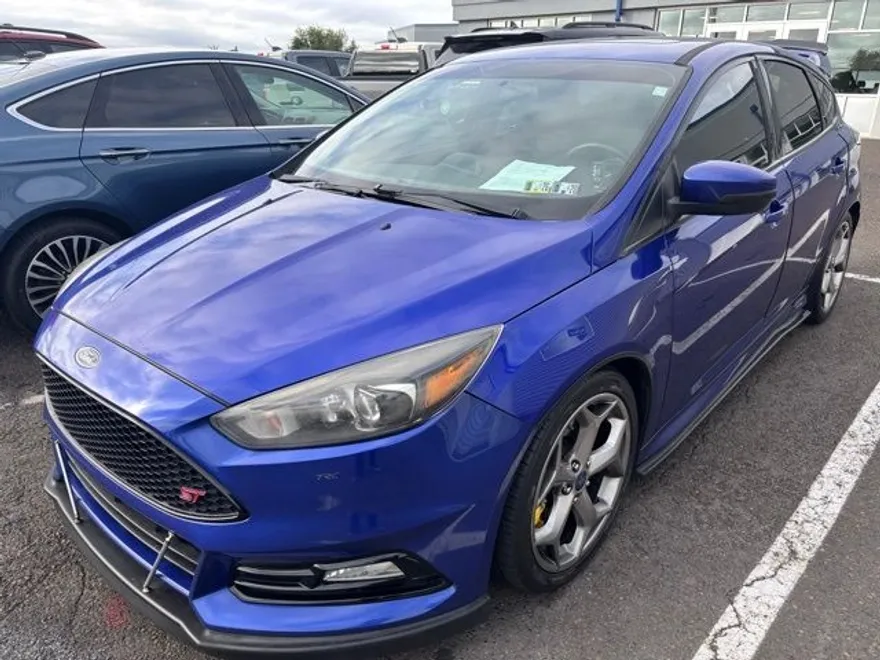 2015 Ford Focus ST photo 1