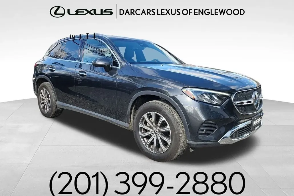 2023 Mercedes Benz GLC 300 4MATIC photo 1