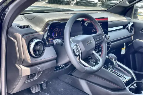 2025 Chevrolet Colorado Z71 photo 1