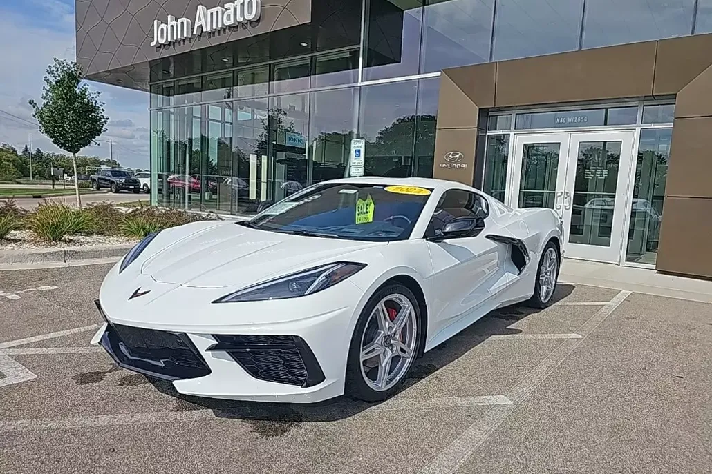 2022 Chevrolet Corvette Stingray 2LT photo 1