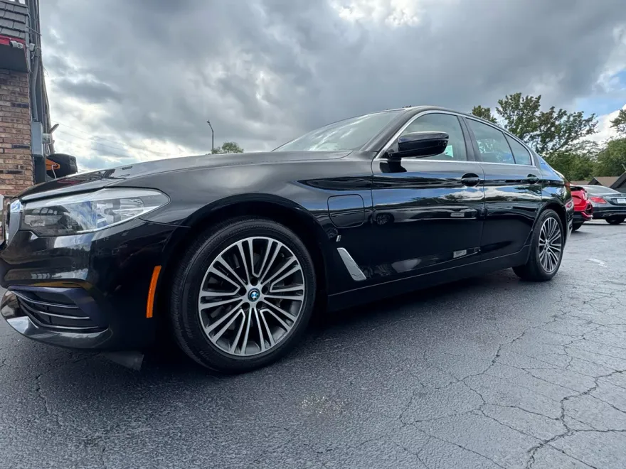 2019 Bmw 530e xDrive Sedan photo 1