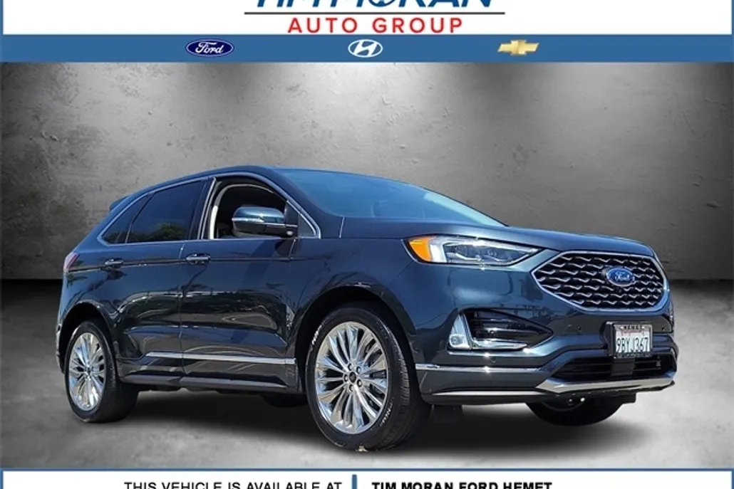 2022 Ford Edge Titanium photo 1