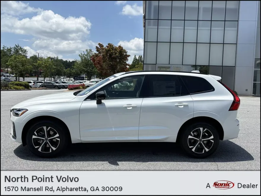 2026 Volvo XC60 B5 Core photo 1