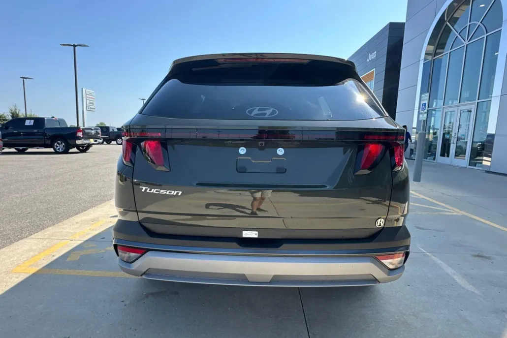 2026 Hyundai Tucson SEL photo 1