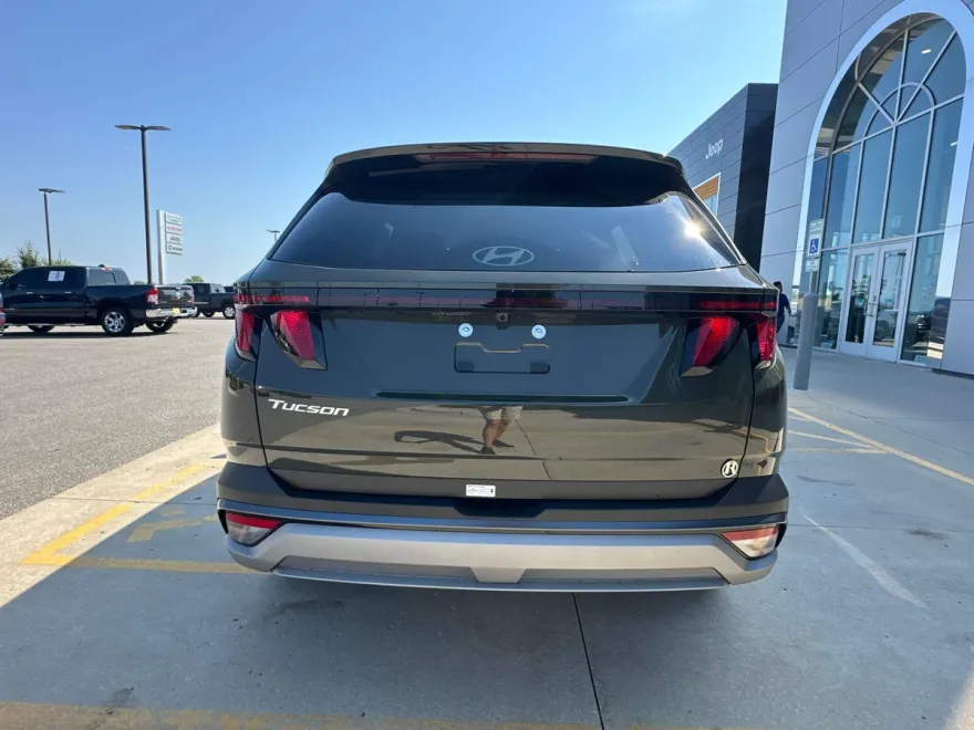 2026 Hyundai Tucson SEL photo 1
