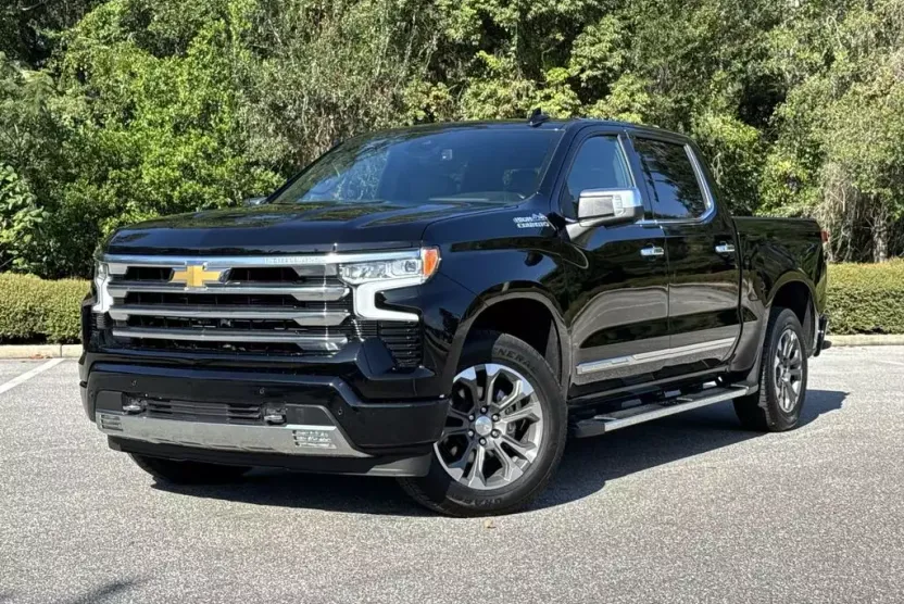 2024 Chevrolet Silverado 1500 High Country photo 1