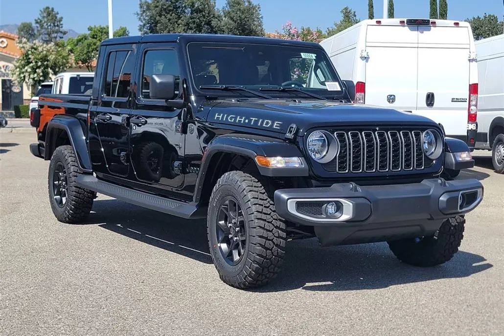 2025 Jeep Gladiator Sport photo 1