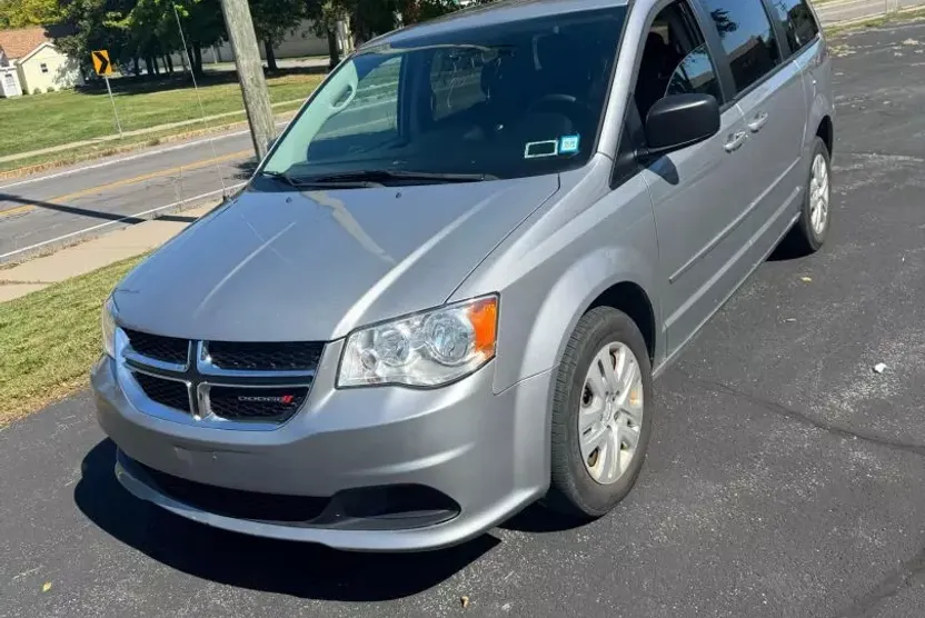 2015 Dodge Grand Caravan SE photo 1