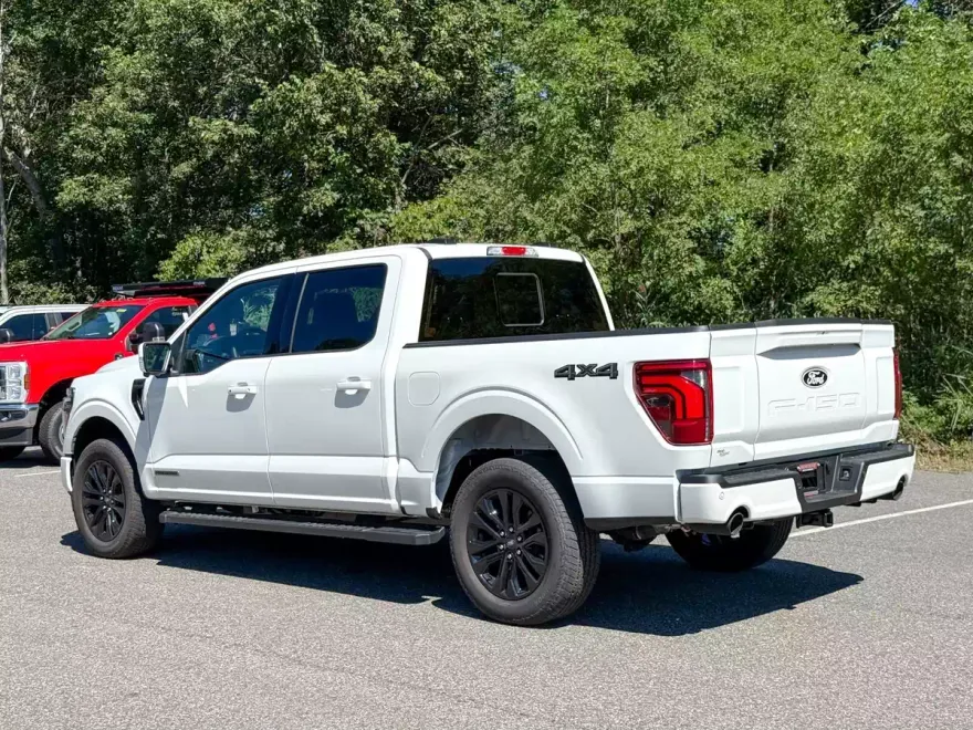 2025 Ford F-150 Lariat photo 1