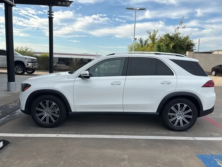 2025 Mercedes Benz GLE 450 4MATIC photo 1