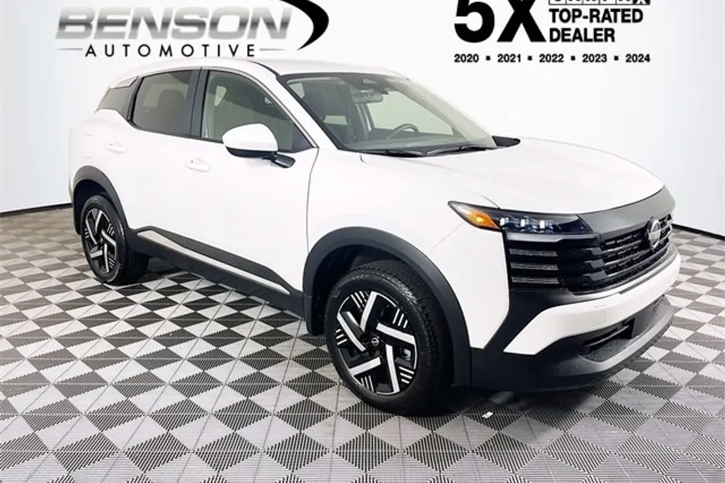 2025 Nissan Kicks SV photo 1