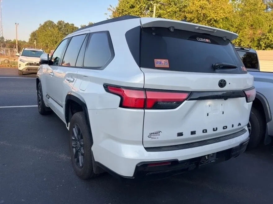 2024 Toyota Sequoia Platinum photo 1