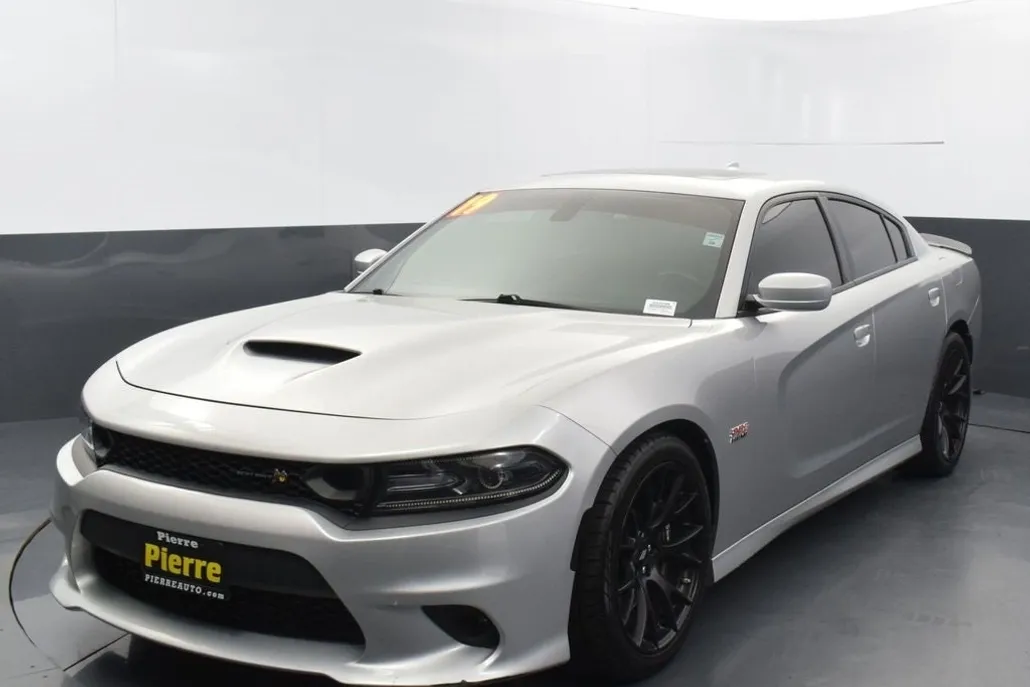 2019 Dodge Charger R/T Scat Pack photo 1