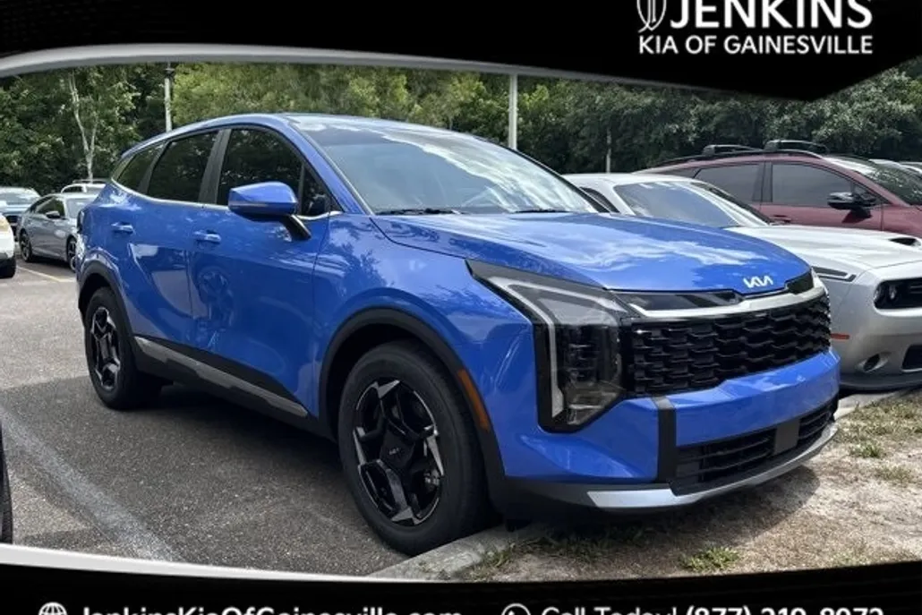 2026 Kia Sportage EX photo 1