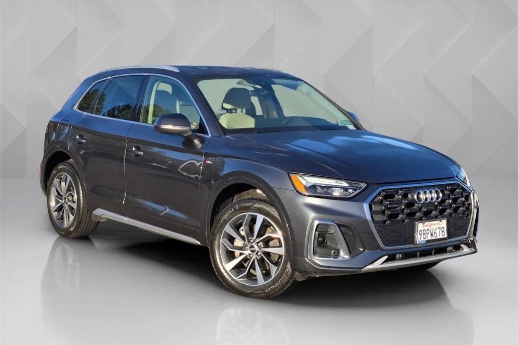 2022 Audi Q5 45 S line Premium photo 1