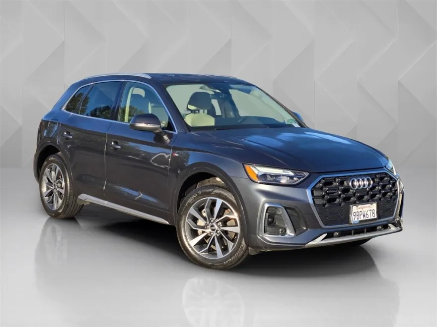 2022 Audi Q5 45 S line Premium photo 1