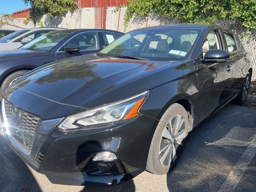 2019 Nissan Altima 2.5 SV photo 1