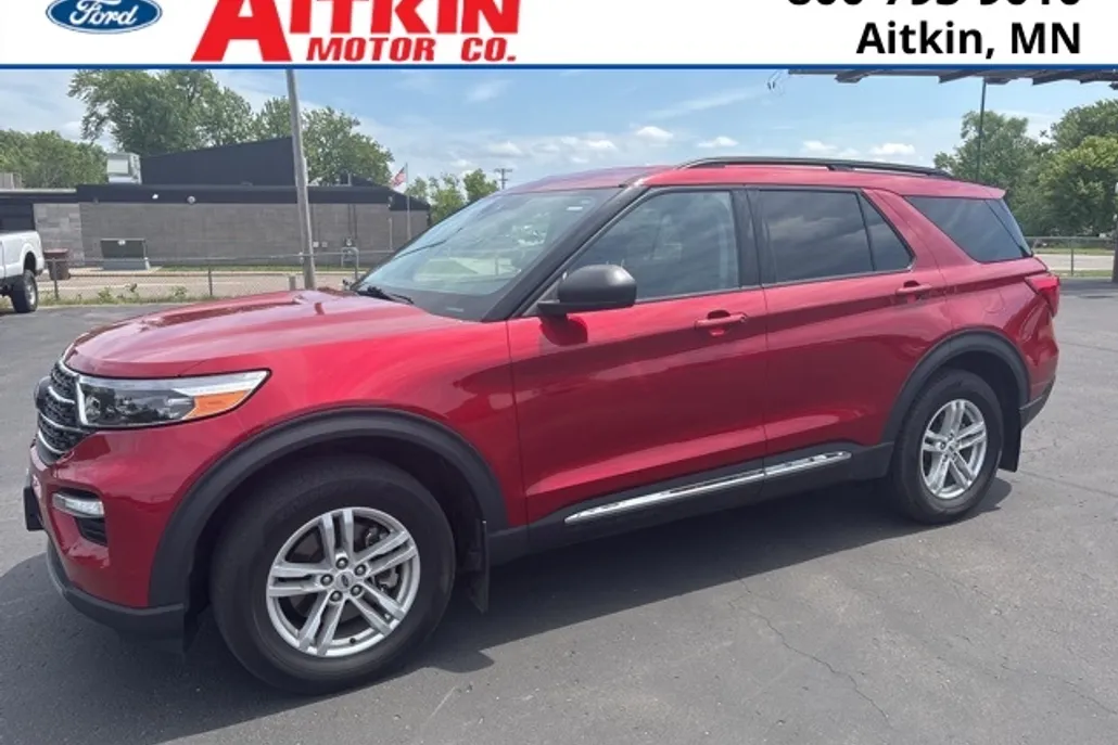 2021 Ford Explorer XLT photo 1