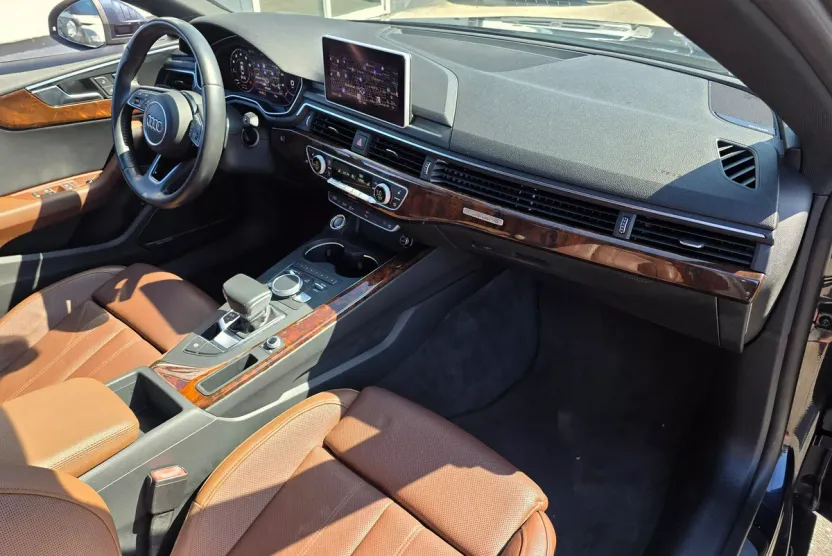 2018 Audi A5 Premium Plus Quattro photo 1