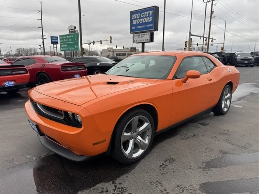 2014 Dodge Challenger Plus photo 1