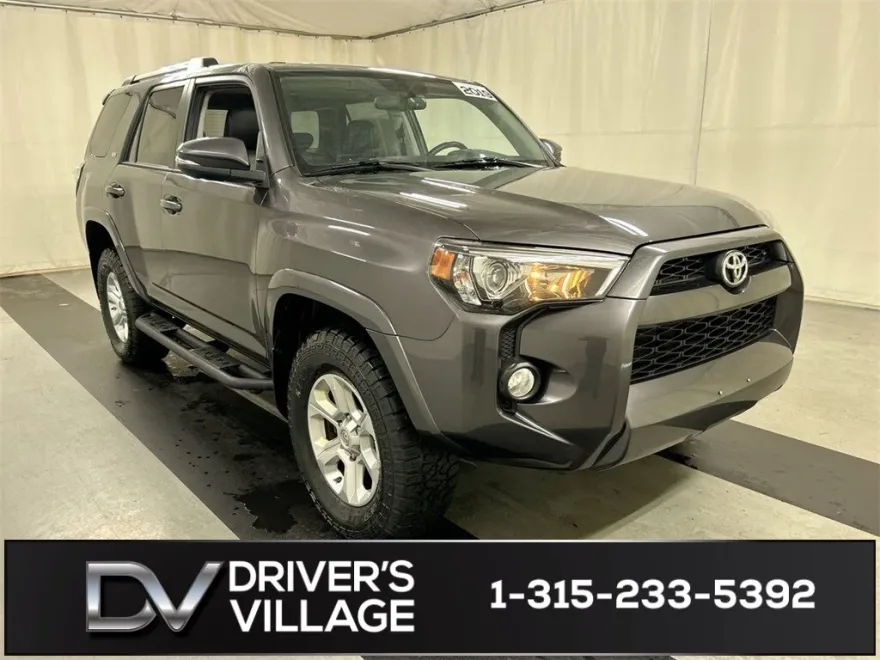 2019 Toyota 4Runner SR5 photo 1