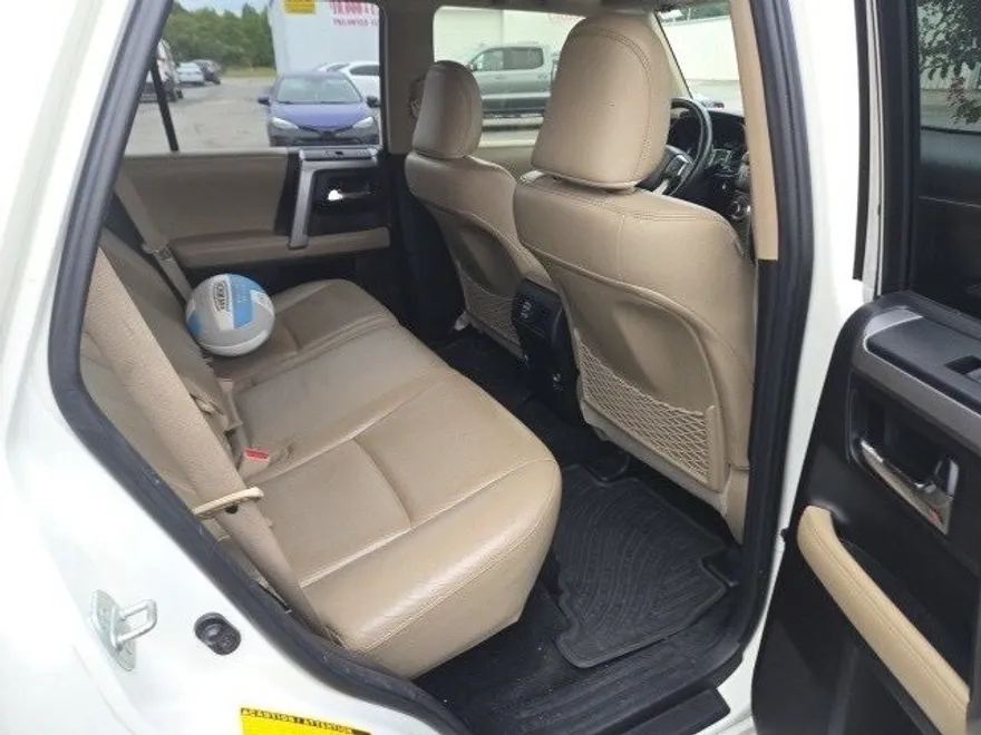 2015 Toyota 4Runner SR5 Premium photo 1