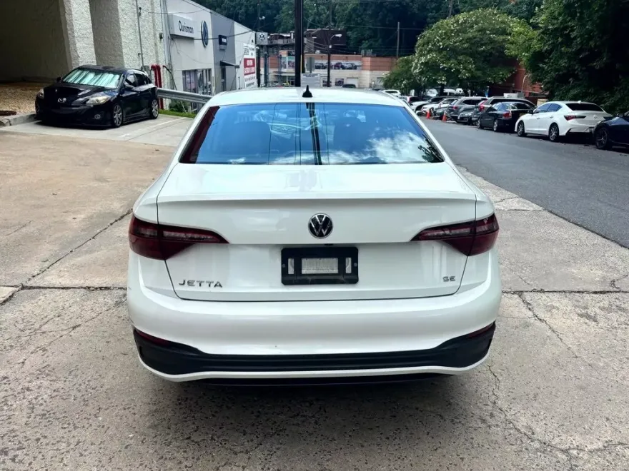 2022 Volkswagen Jetta 1.5T SE photo 1