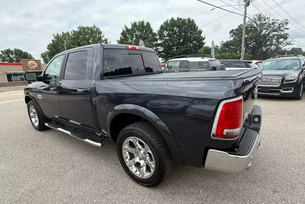 2018 Ram 1500 Laramie photo 1