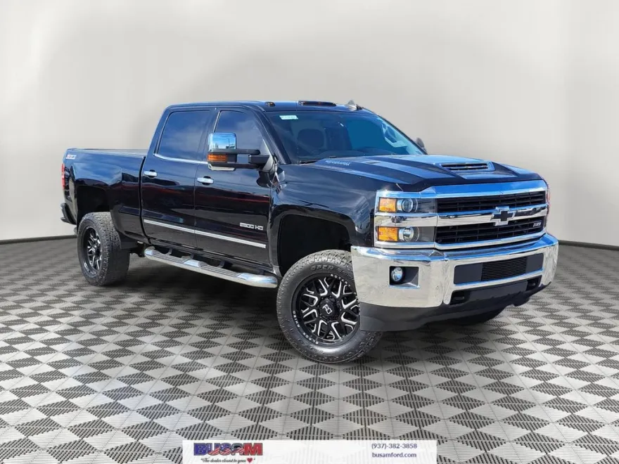 2017 Chevrolet Silverado 2500HD LTZ photo 1