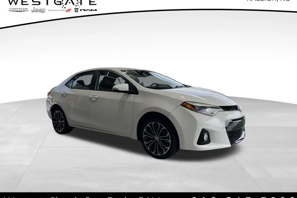 2016 Toyota Corolla S photo 1
