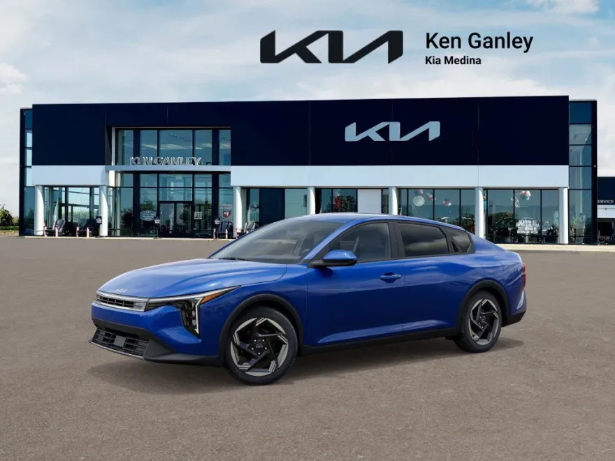 2025 Kia K4 EX photo 1