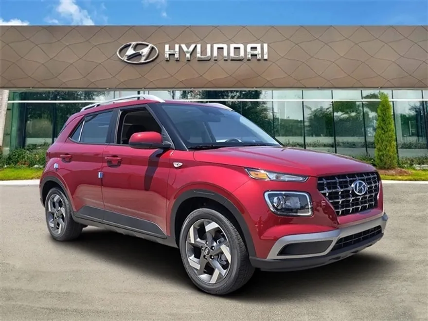 2025 Hyundai Venue SEL photo 1
