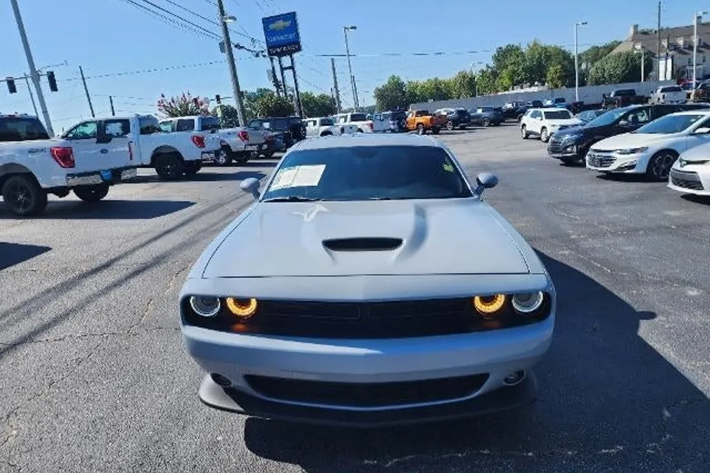 2022 Dodge Challenger GT photo 1