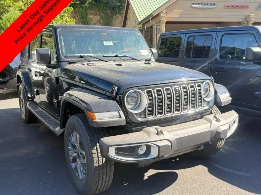 2025 Jeep Wrangler Sahara photo 1