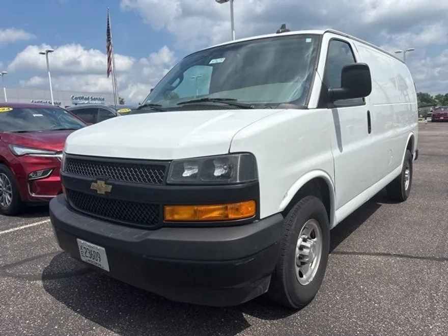 2021 Chevrolet Express Cargo 3500 photo 1