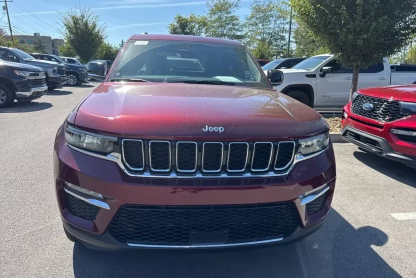 2025 Jeep Grand Cherokee Limited photo 1