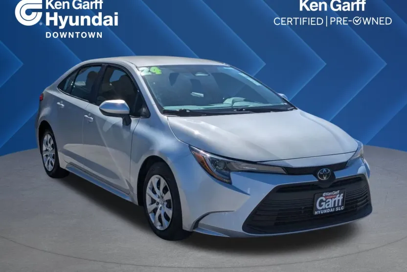 2024 Toyota Corolla LE photo 1
