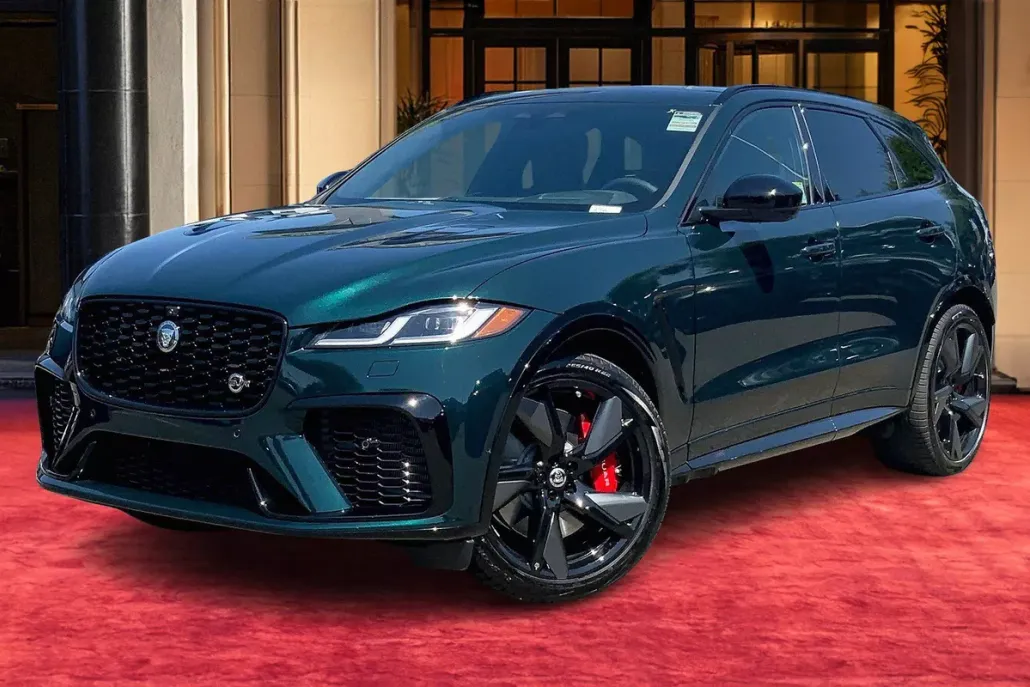 2026 Jaguar F-PACE SVR photo 1