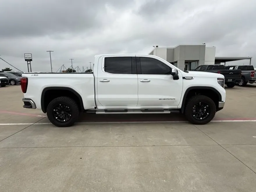 2024 Gmc Sierra 1500 SLT photo 1