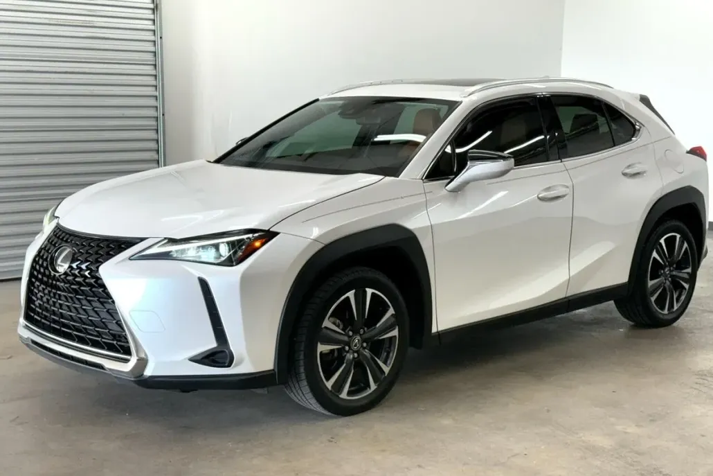 2019 Lexus UX 200 F SPORT photo 1