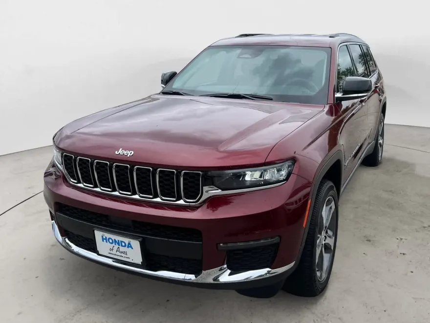 2023 Jeep Grand Cherokee Limited photo 1