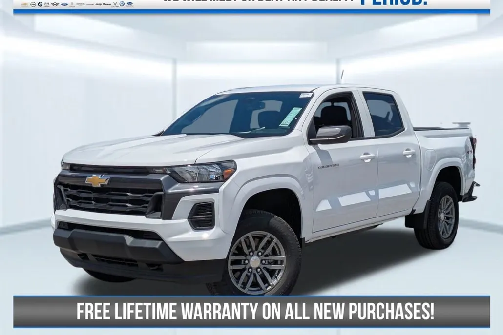 2025 Chevrolet Colorado Work Truck LT photo 1