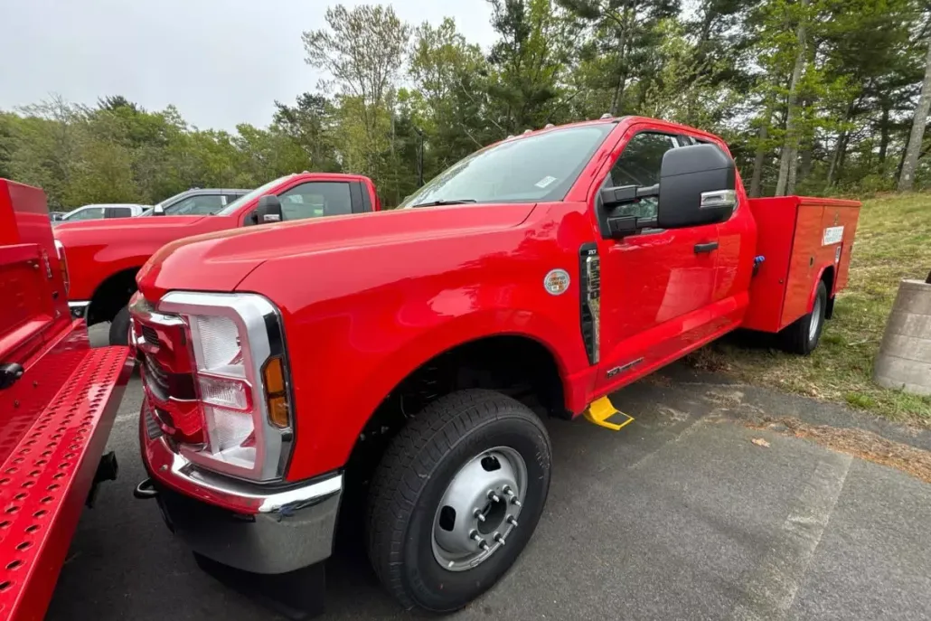 2024 Ford F-350 photo 1