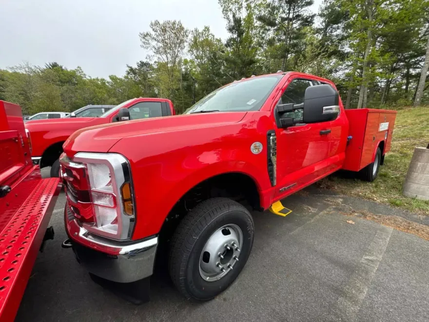 2024 Ford F-350 photo 1
